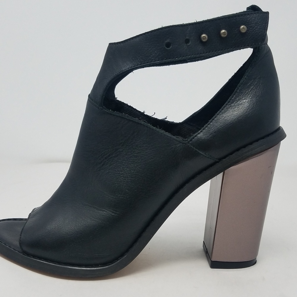 Sixty Seven Lindsey Black Cutout Bootie Sandal 8.5